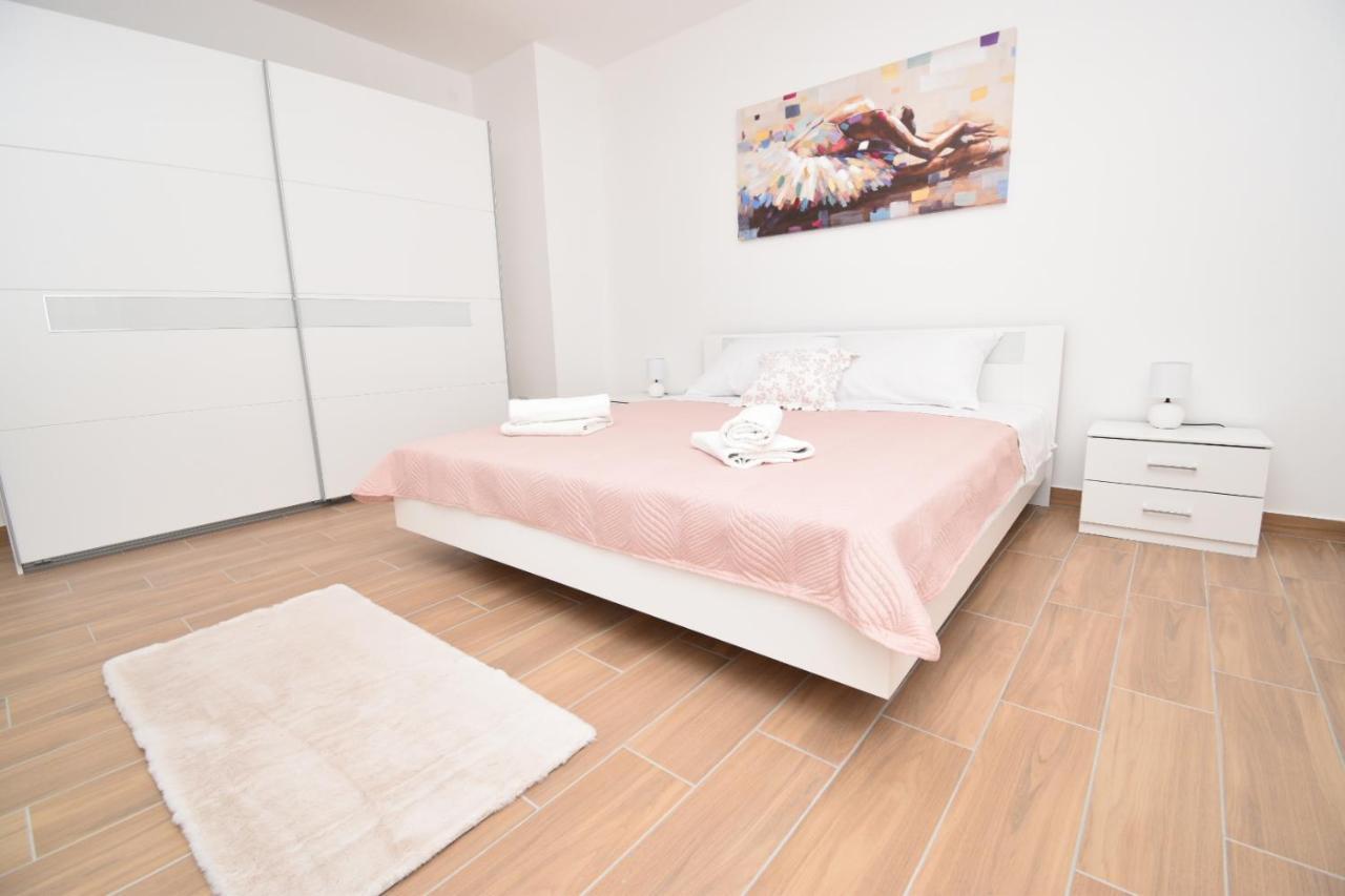 Apartments Ivan Задар Екстериор снимка