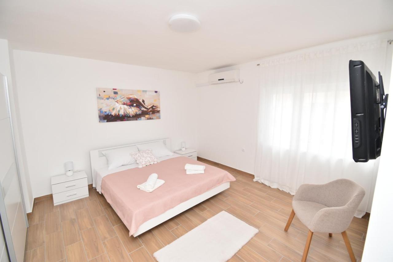 Apartments Ivan Задар Екстериор снимка